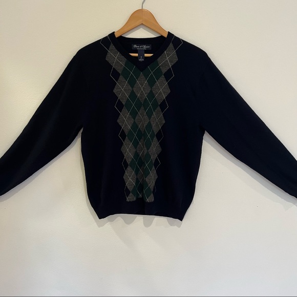 Davis & Squire Sweater - Medium - Picture 2 of 2